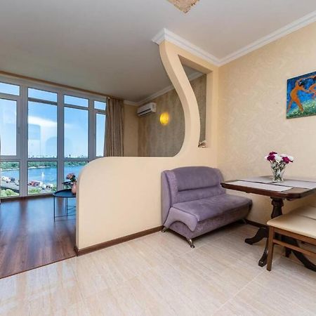Apartments With Crazy Panoramic View Of The Dniepr Kyiv Exterior photo