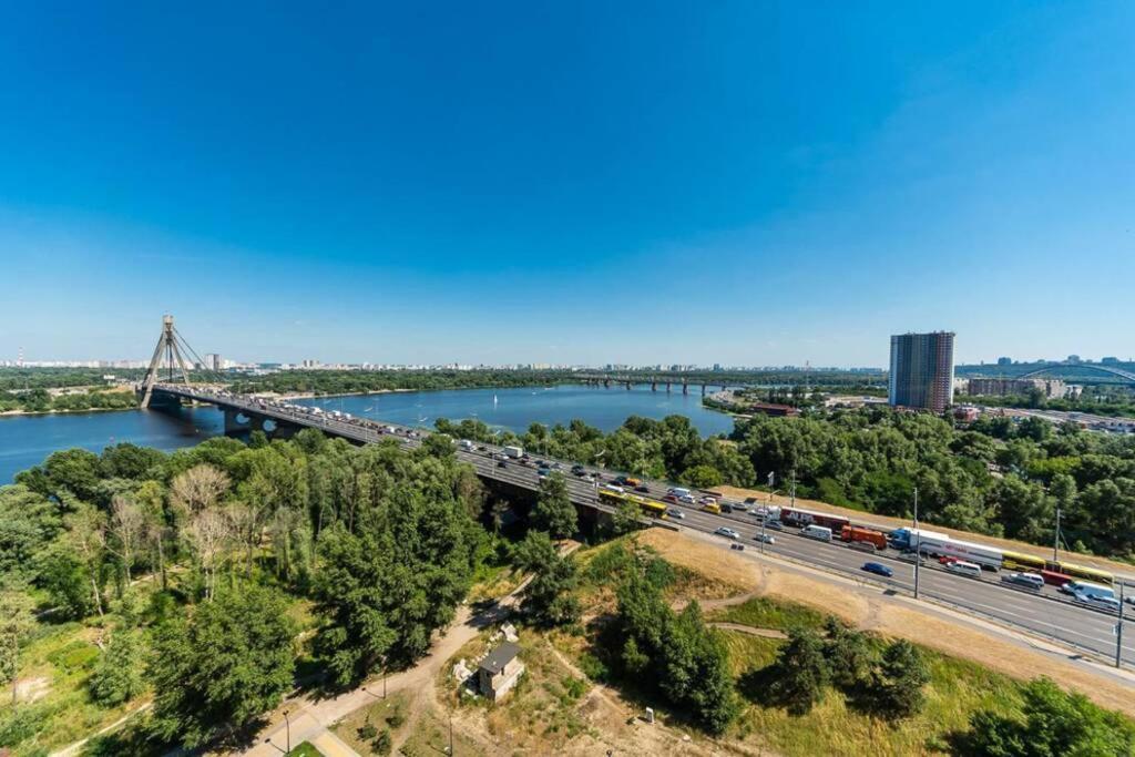 Apartments With Crazy Panoramic View Of The Dniepr Kyiv Exterior photo